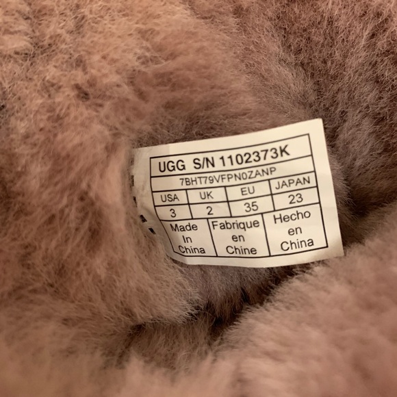 UGG Girls’ Boots Size 3 - Picture 6 of 6